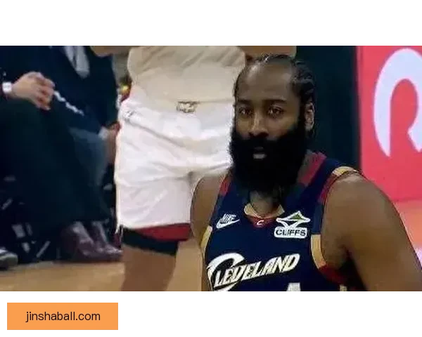 阿伦复出展现强势双塔组合骑士攻防无解哈登17+14全力助攻